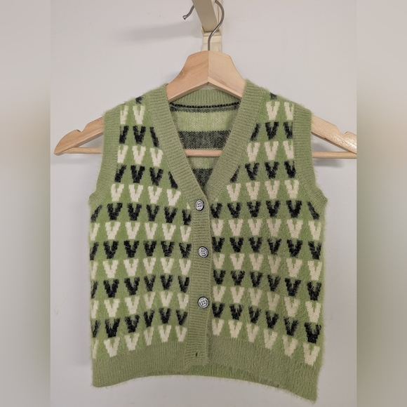 Tops - PREPPY GREEN SLEEVELESS JACKET SIZE X SMALL